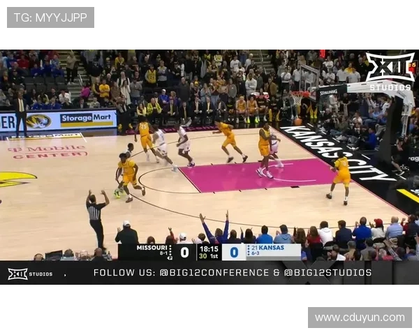 NCAA季前赛明年状元热门达林彼得森上半场狂砍24分全场贡献26分表现抢眼