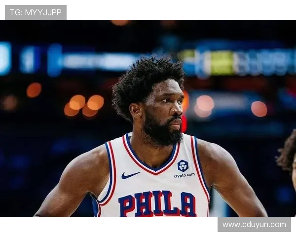 埃奇库姆称恩比德受限仍能得25分完全恢复将助力球队争冠